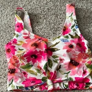 Coral Reef traveler swim top. Size M.